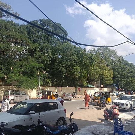 Hotel Malar Park Tiruvannāmalai Esterno foto