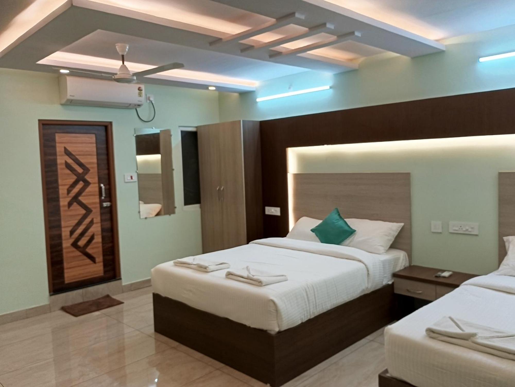 Hotel Malar Park Tiruvannāmalai Esterno foto